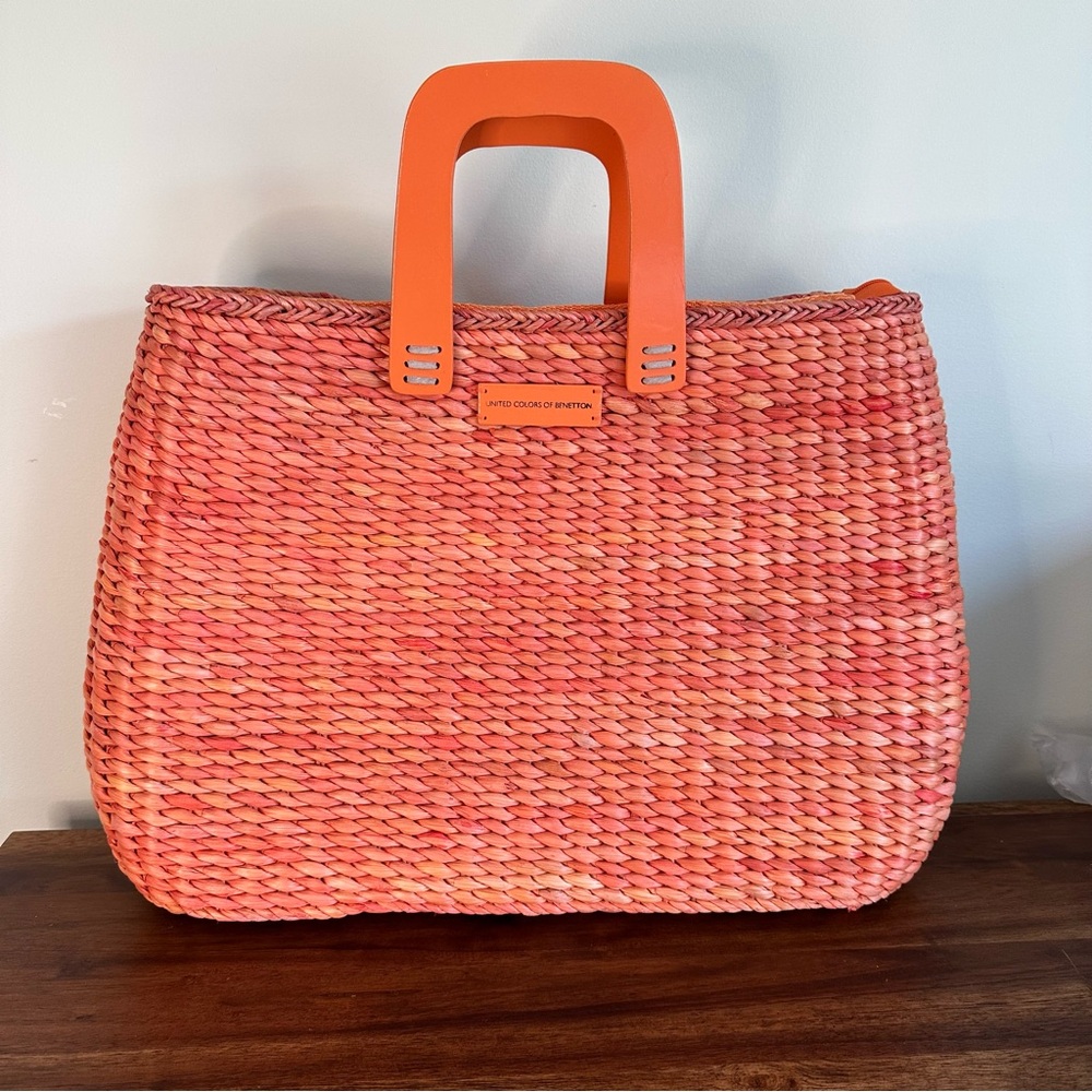 United Colors Of Benetton Orange Woven Tote Bag. Pre-loved. Perfect for beach.